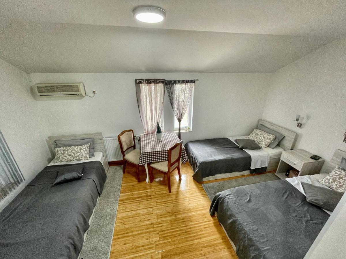 Tepic Garni Hotel Temerin Eksteriør bilde
