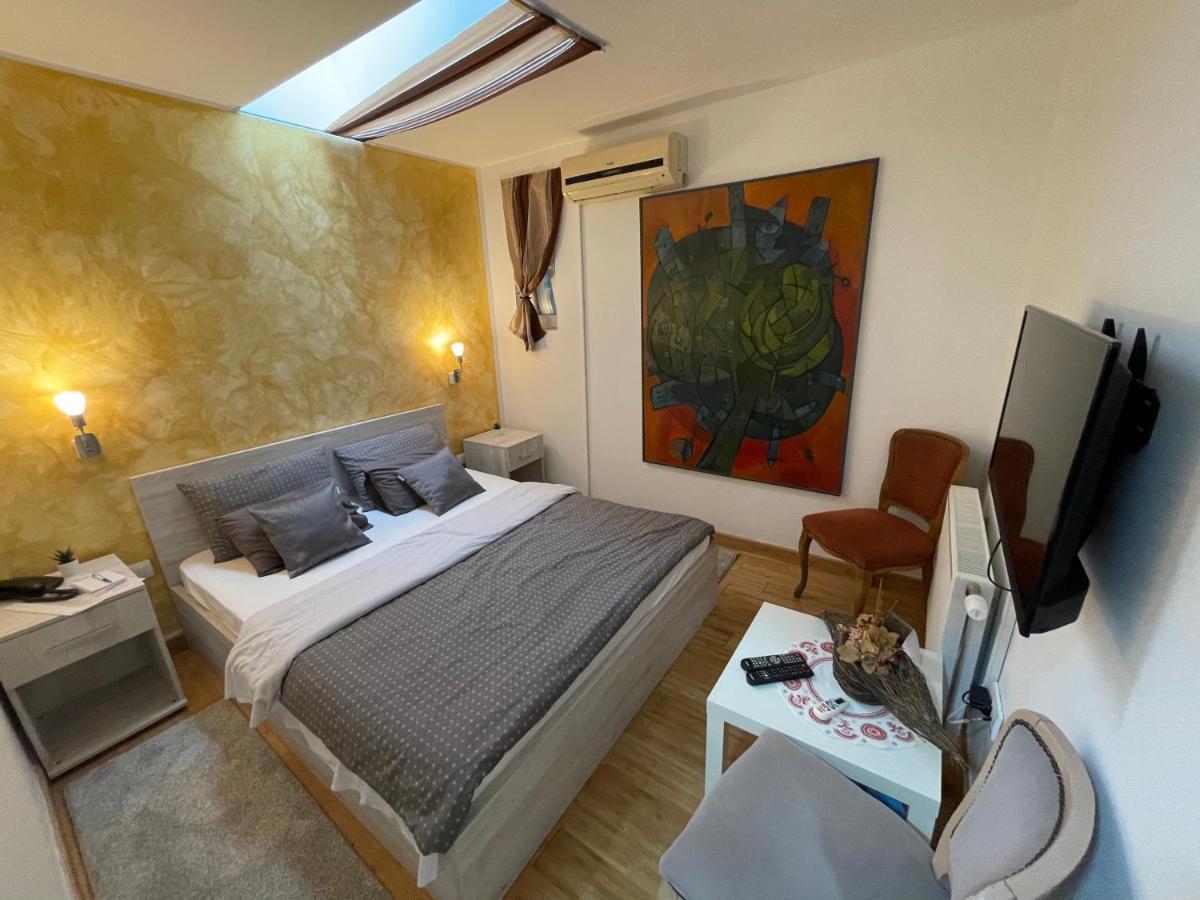 Tepic Garni Hotel Temerin Eksteriør bilde
