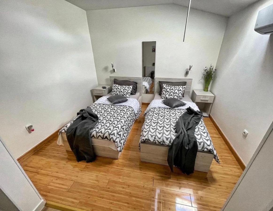Tepic Garni Hotel Temerin Eksteriør bilde