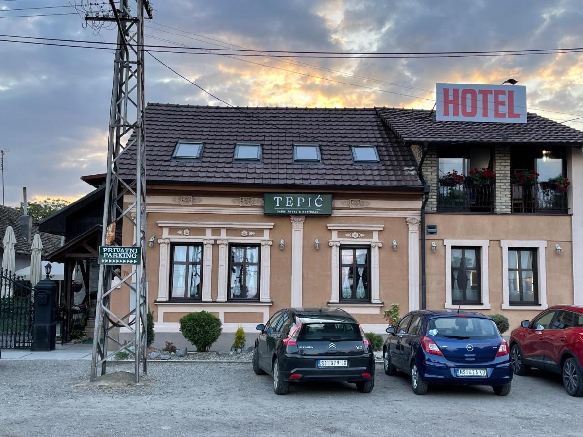 Tepic Garni Hotel Temerin Eksteriør bilde