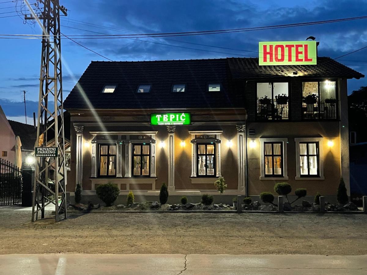 Tepic Garni Hotel Temerin Eksteriør bilde