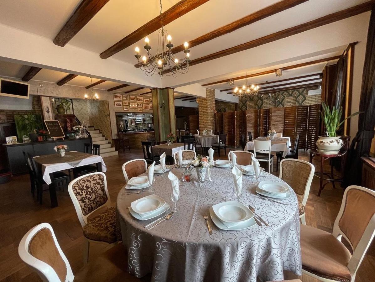 Tepic Garni Hotel Temerin Eksteriør bilde