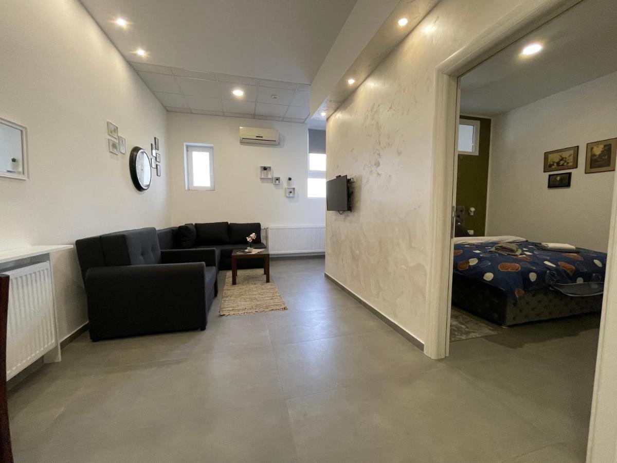 Tepic Garni Hotel Temerin Eksteriør bilde